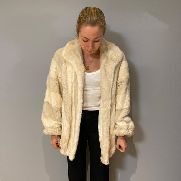 Speisers | Vintage & Authentic Mink Fur Coat - Picture 2 of 5